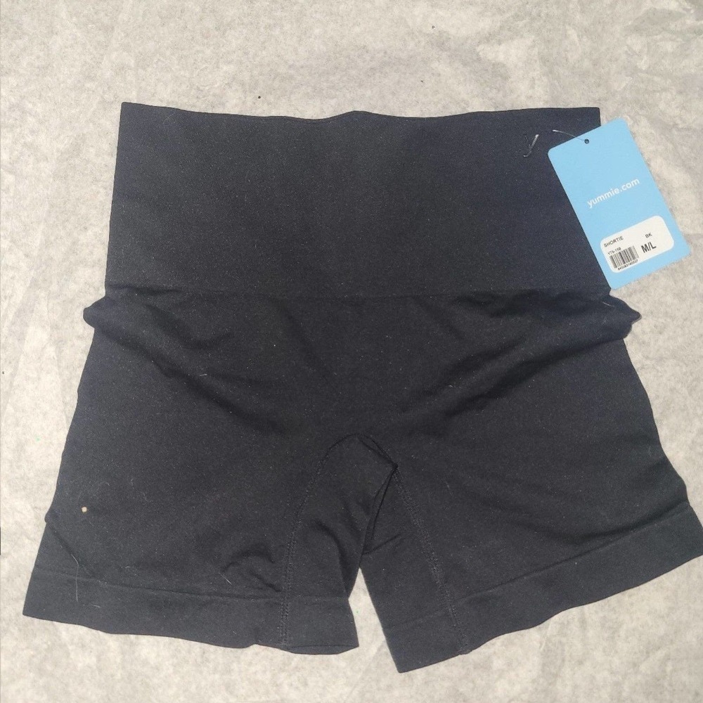 NWT Black Shaping Spanx shorts m/l